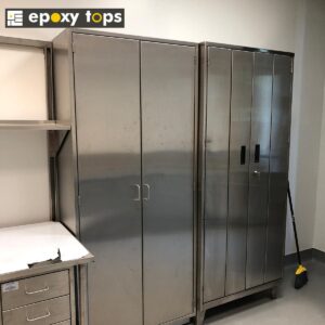 cabinetry system for wet lab